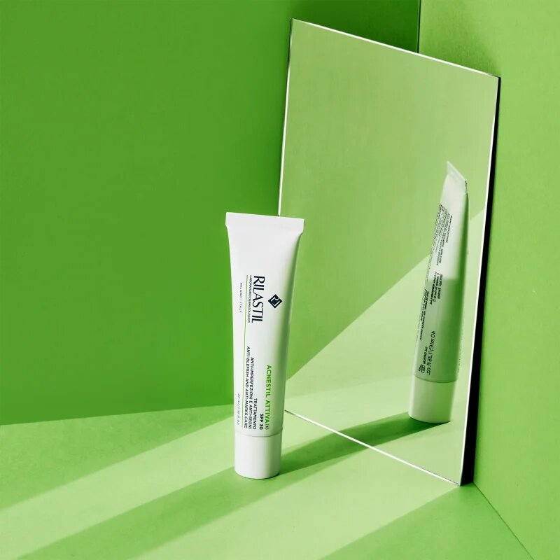 Rilastil Acnestil Attiva (+) pleťový krém proti nedokonalostem pleti SPF 30 40 ml