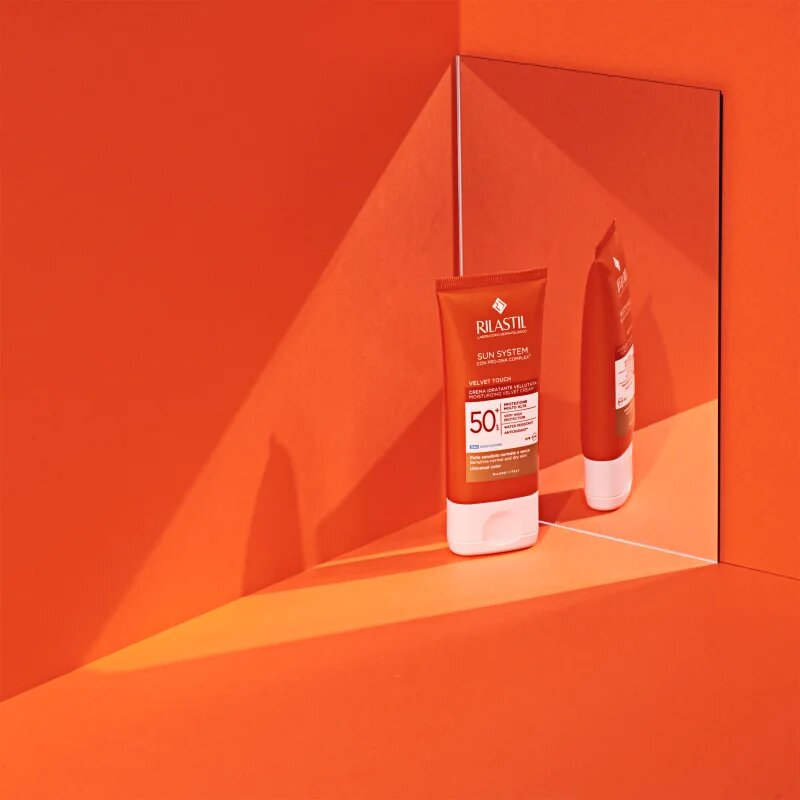Rilastil Sun System Velvet Touch ochranný tónovací krém na obličej SPF 50+ 50 ml