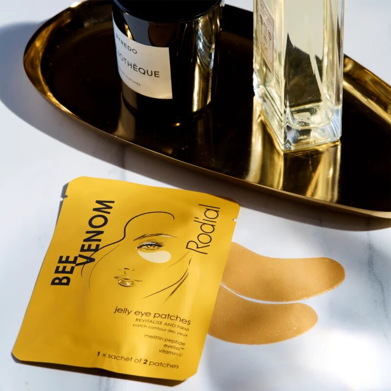 Rodial Bee Venom Jelly Eye Patches zpevňující gelové polštářky pod oči se zklidňujícím účinkem 2 ks