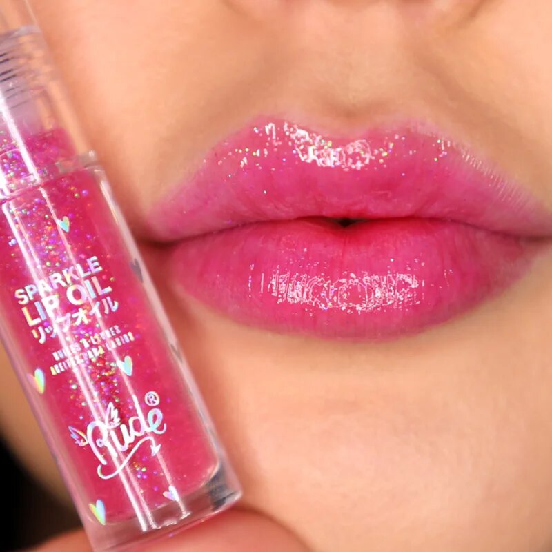 Rude Cosmetics Manga Collection Sparkle Lip Oil tónovací olej na rty s hydratačním účinkem odstín Strawberry 4 g