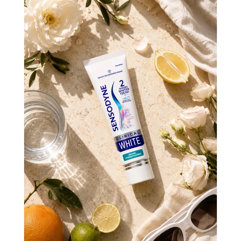 Sensodyne Clinical White Enamel Strengthening bělicí zubní pasta 75 ml