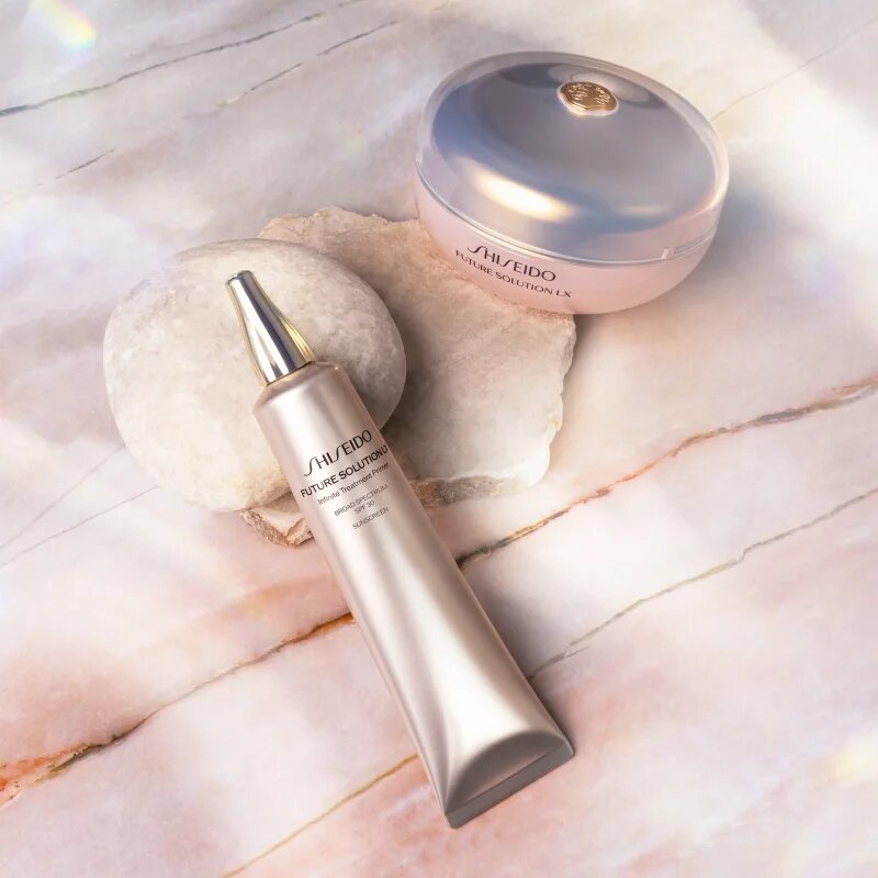 Shiseido Future Solution LX rozjasňující a vyhlazující podkladová báze SPF 30 40 ml