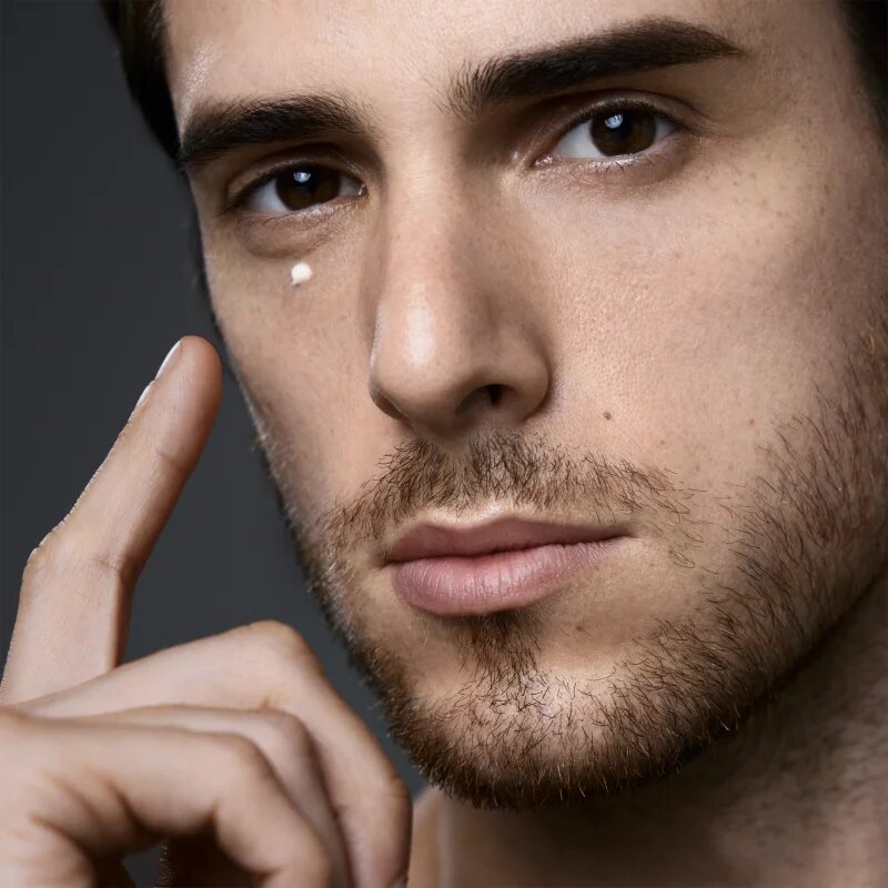 Shiseido Men Total Revitalizer Eye lehký oční krém pro muže 15 ml
