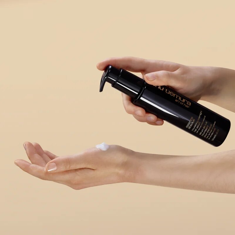 Shu Uemura Essence Absolue noční sérum na vlasy 150 ml