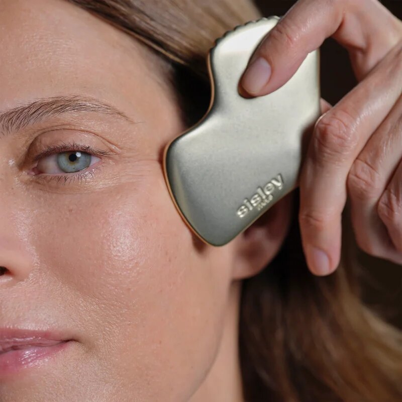 Sisley Ginkgo Gua Sha masážní pomůcka 1 ks