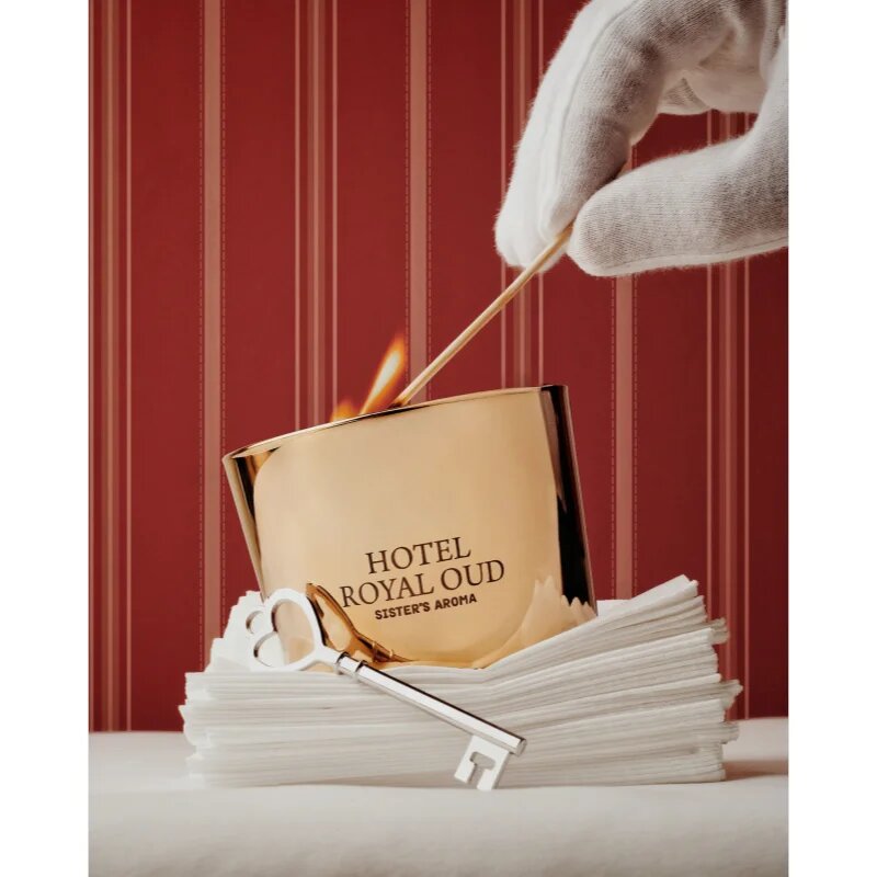 Sister's Aroma Hotel Royal Oud vonná svíčka 150 g