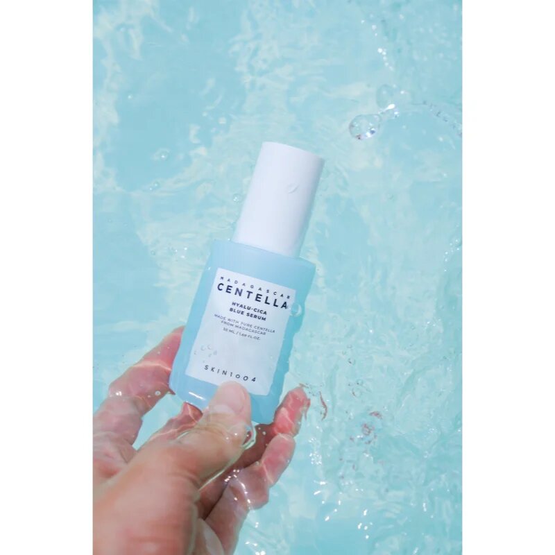 SKIN1004 Madagascar Centella Hyalu-Cica Blue Serum intenzivně hydratační sérum pro zklidnění a posílení citlivé pleti 50 ml