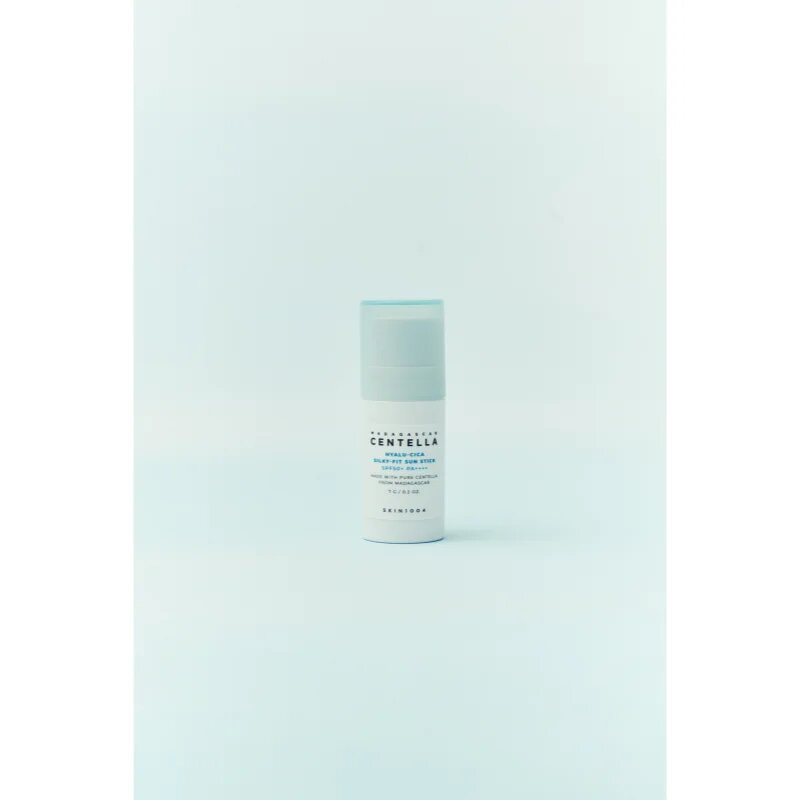 SKIN1004 Madagascar Centella Hyalu-Cica Silky-Fit Sun Stick ochranná hydratační tyčinka SPF 50+ 7 g