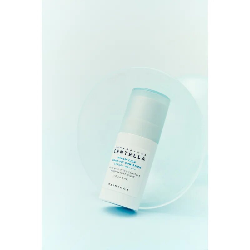 SKIN1004 Madagascar Centella Hyalu-Cica Silky-Fit Sun Stick ochranná hydratační tyčinka SPF 50+ 7 g
