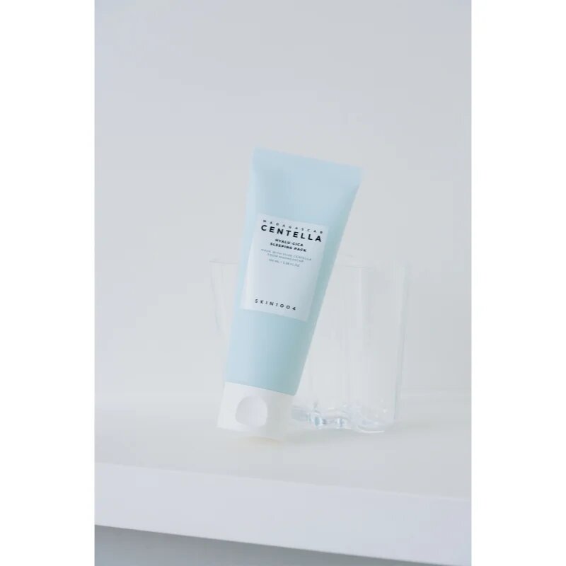 SKIN1004 Madagascar Centella Hyalu-Cica Sleeping Pack zdokonalující a hydratační maska na noc pro vypnutí pleti 100 ml