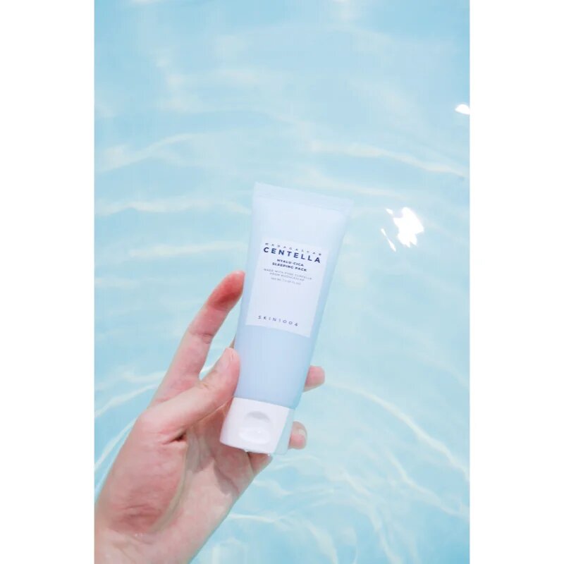 SKIN1004 Madagascar Centella Hyalu-Cica Sleeping Pack zdokonalující a hydratační maska na noc pro vypnutí pleti 100 ml