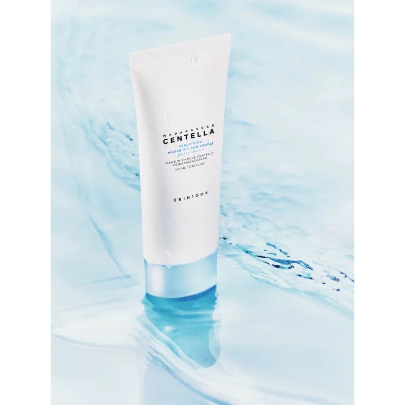 SKIN1004 Madagascar Centella Hyalu-Cica Water-Fit Sun Serum ochranné sérum s hydratačním účinkem SPF 50+ 100 ml