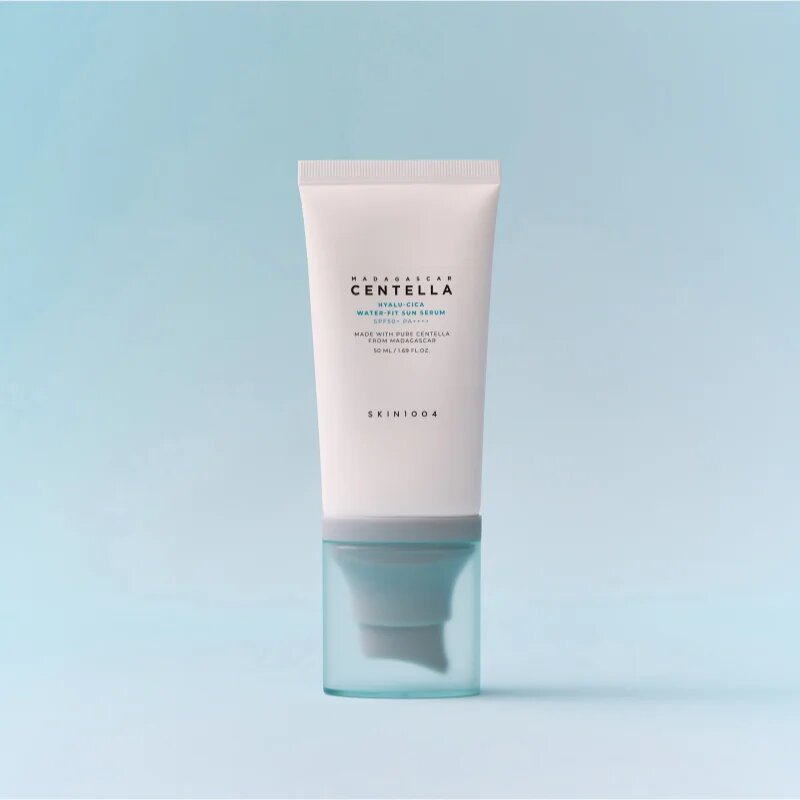 SKIN1004 Madagascar Centella Hyalu-Cica Water-Fit Sun Serum ochranné sérum s hydratačním účinkem SPF 50+ 50 ml