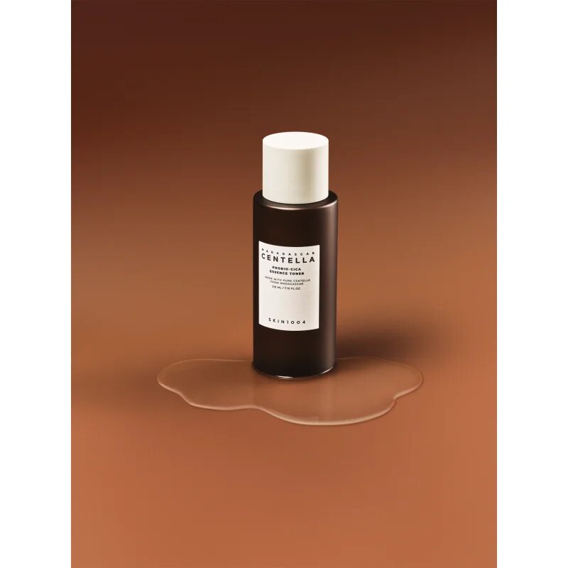 SKIN1004 Madagascar Centella Probio-Cica Essence Toner zklidňující tonikum s hydratačním účinkem 210 ml