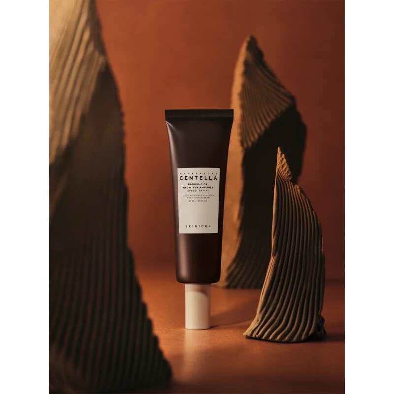SKIN1004 Madagascar Centella Probio-Cica Glow Sun Ampoule ochranné sérum pro obnovu kožní bariéry SPF 50+ 50 ml