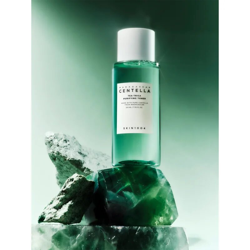 SKIN1004 Madagascar Centella Tea-Trica Purifying Toner hloubkově čisticí tonikum pro vyhlazení pleti a minimalizaci pórů 210 ml