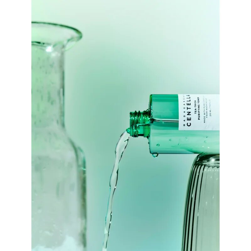 SKIN1004 Madagascar Centella Tea-Trica Purifying Toner hloubkově čisticí tonikum pro vyhlazení pleti a minimalizaci pórů 210 ml
