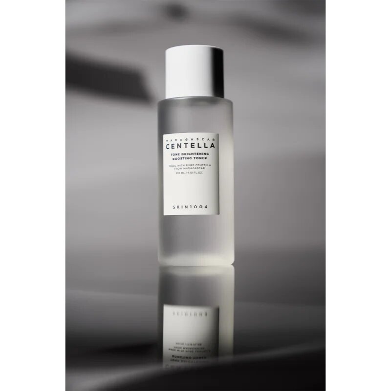 SKIN1004 Madagascar Centella Tone Brightening Boosting Toner osvěžující hydratační tonikum 210 ml