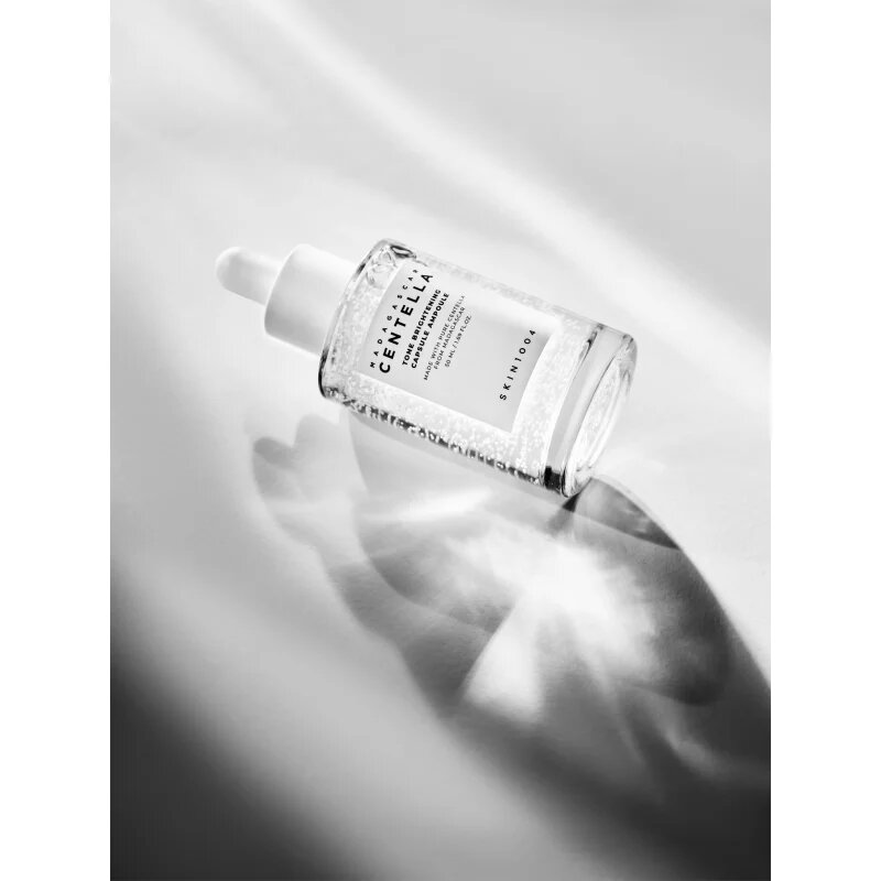 SKIN1004 Madagascar Centella Tone Brightening Capsule Ampoule hydratační sérum pro rozjasnění a vyhlazení pleti 50 ml