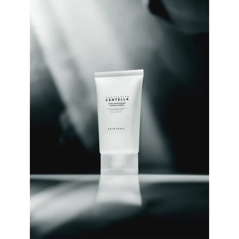 SKIN1004 Madagascar Centella Tone Brightening Capsule Cream revitalizační a rozjasňující krém se zklidňujícím účinkem 75 ml