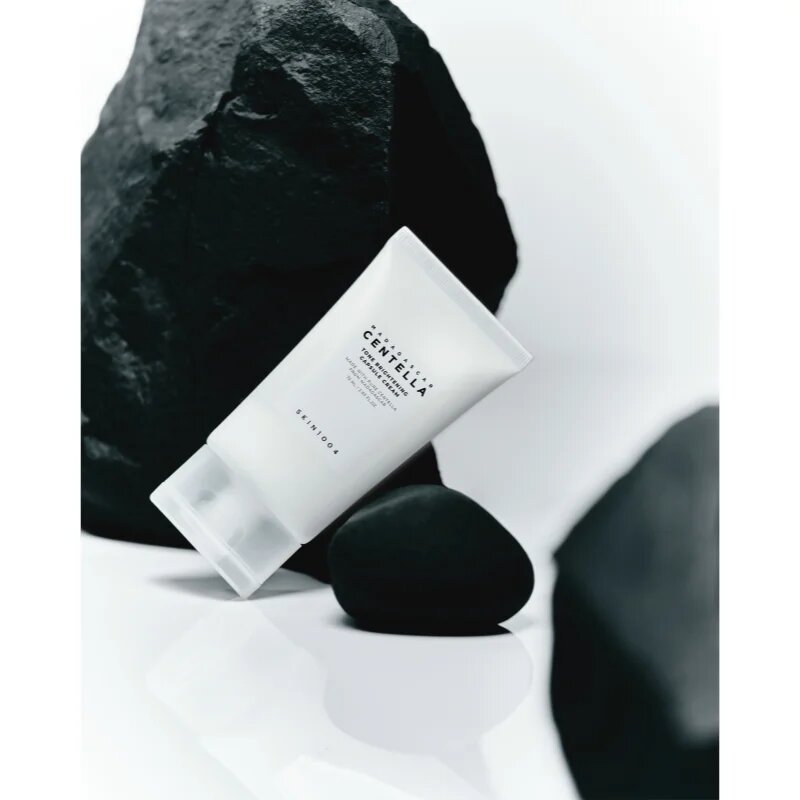 SKIN1004 Madagascar Centella Tone Brightening Capsule Cream revitalizační a rozjasňující krém se zklidňujícím účinkem 75 ml