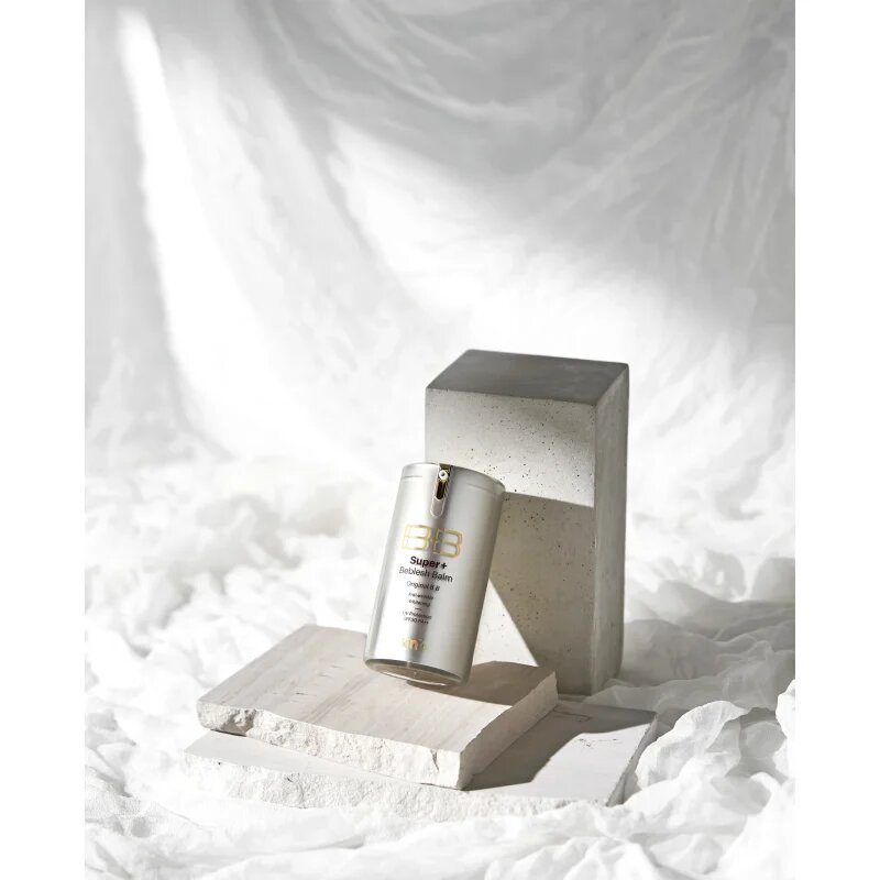 Skin79 Super+ Beblesh Balm hydratační BB krém SPF 30 odstín Natural Beige (Gold) 40 ml