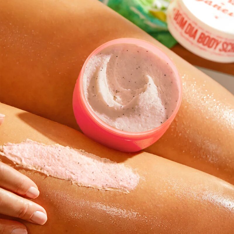 Sol de Janeiro Bom Dia™ Body Scrub vyhlazující tělový peeling 220 g