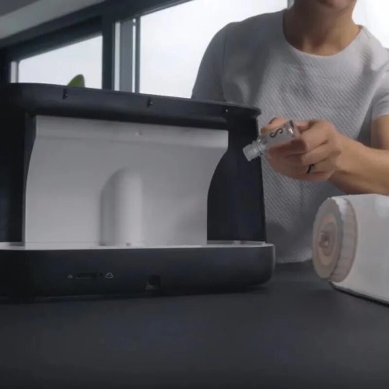 Stadler Form Ben ultrazvukový aroma difuzér a zvlhčovač vzduchu s efektem hořícího krbu barva Black 1 ks