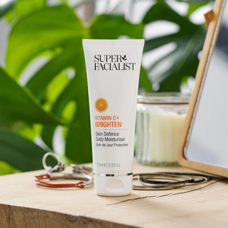 Super Facialist Vitamin C+ Brighten rozjasňující hydratační krém na unavenou pleť 75 ml
