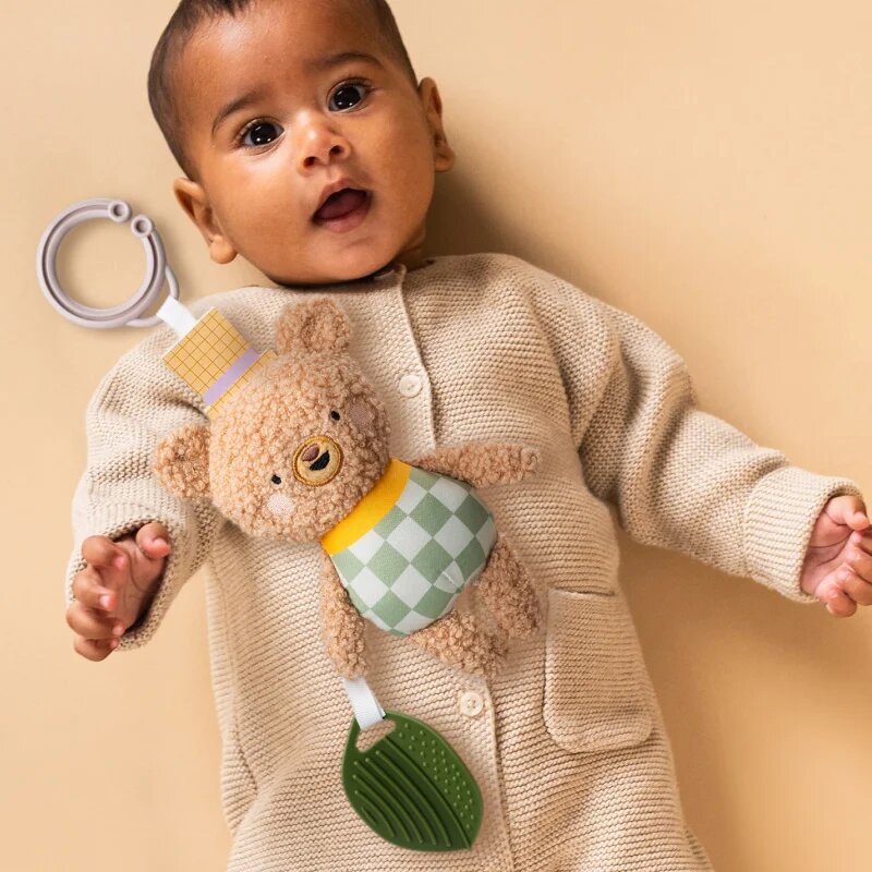 Taf Toys Activity Toy Brendon the Bear kontrastní závěsná hračka s kousátkem 1 ks