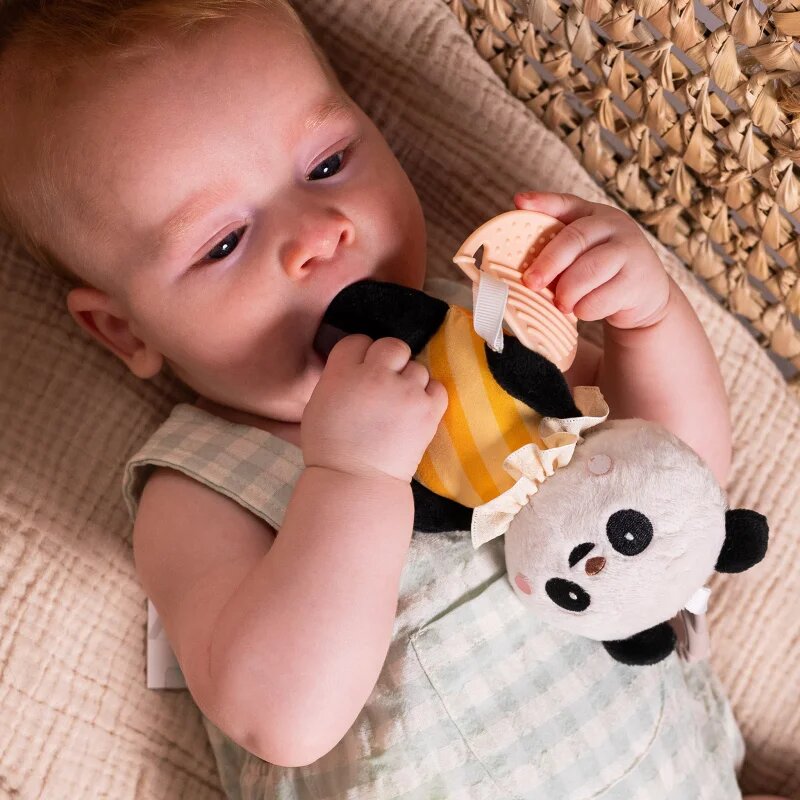 Taf Toys Activity Toy Pamela the Panda kontrastní závěsná hračka s kousátkem 1 ks