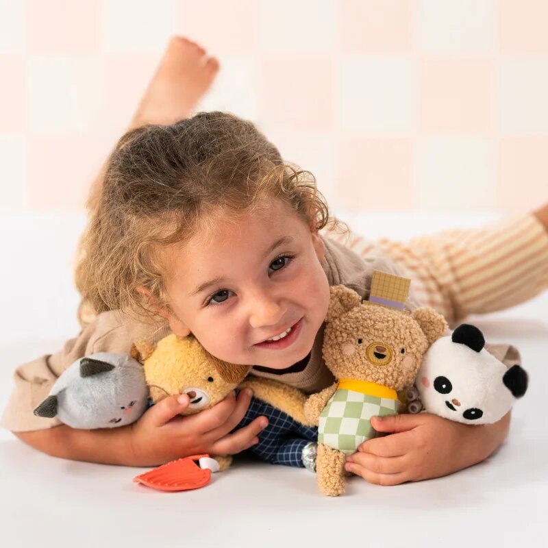 Taf Toys Activity Toy Pamela the Panda kontrastní závěsná hračka s kousátkem 1 ks
