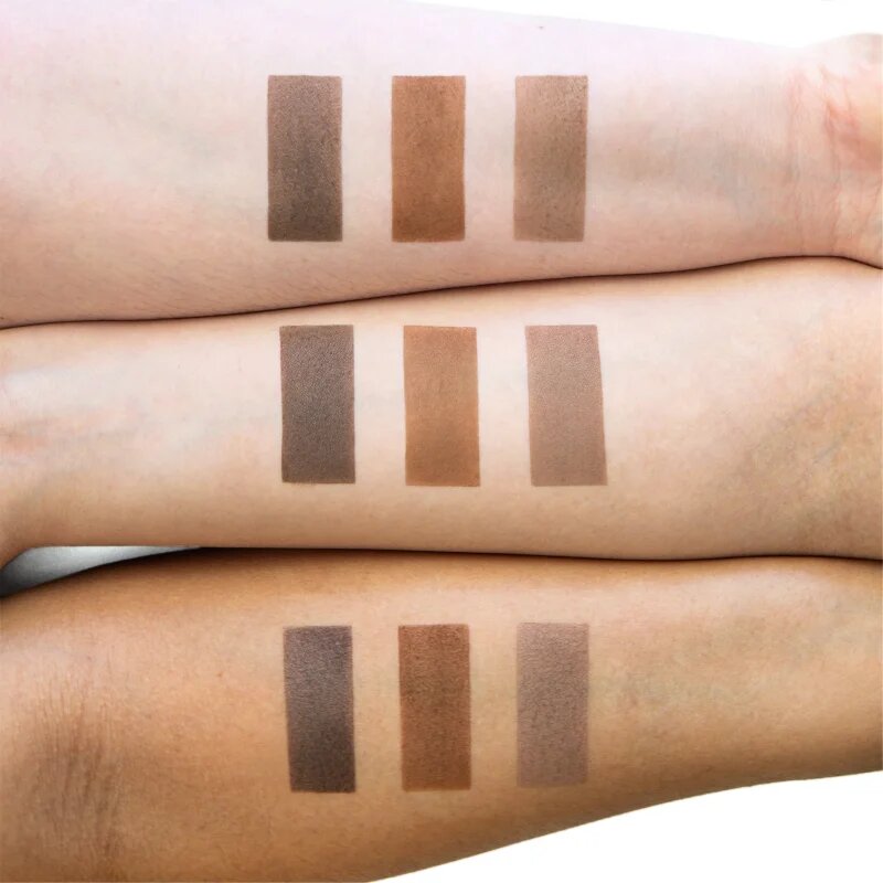 theBalm Browpow® pudr na obočí v praktickém magnetickém pouzdře odstín Light Brown 12 g