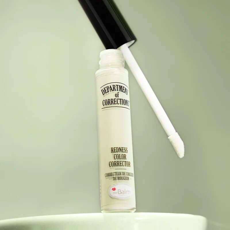 theBalm Department of Corrections Redness Color Corrector rozjasňující CC krém proti začervenání pleti 7.2 ml
