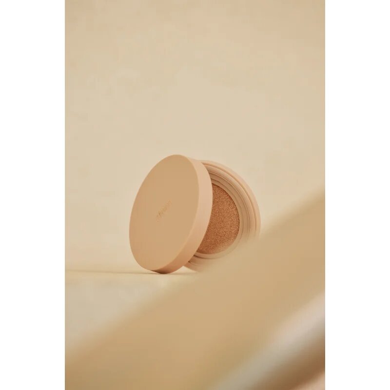 thim Luminous Skin Cushion dlouhotrvající make-up v houbičce pro rozjasnění a hydrataci odstín 25 Tan 15 g