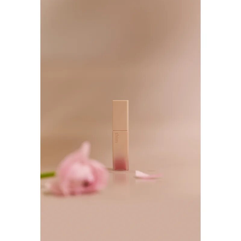 thim Satin Lip Glaze dlouhotrvající lesk na rty s hydratačním účinkem odstín 04 Blushed 6 g