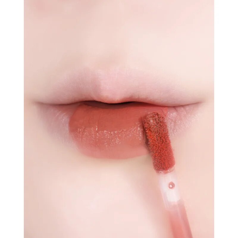 thim Sheer Matte Liquid Lip lehká tekutá matná rtěnka odstín 01 Cozy Beige 4 g