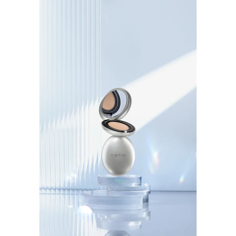 TIRTIR Mask Fit Aura Cushion hydratační make-up v houbičce pro rozjasnění pleti odstín 15C Fair Porcelain 18 g