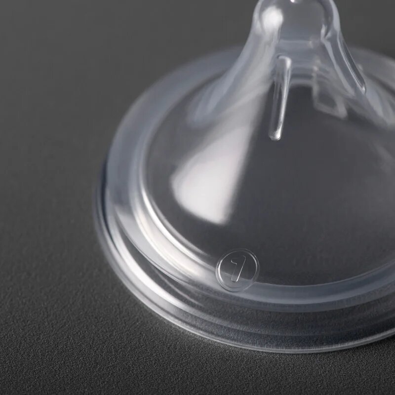 Tommee Tippee Natural Start Deep Latch Teats trojúhelníková savička na lahev rychlý průtok 2 ks