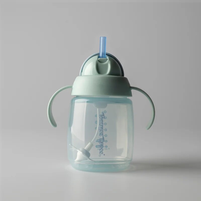 Tommee Tippee Trainer Straw tréninkový hrnek se závažím 6m+ Green 1 ks