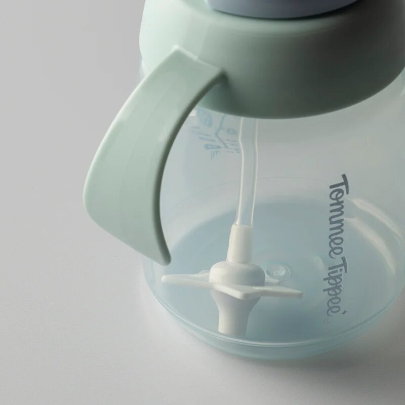 Tommee Tippee Trainer Straw tréninkový hrnek se závažím 6m+ Green 1 ks
