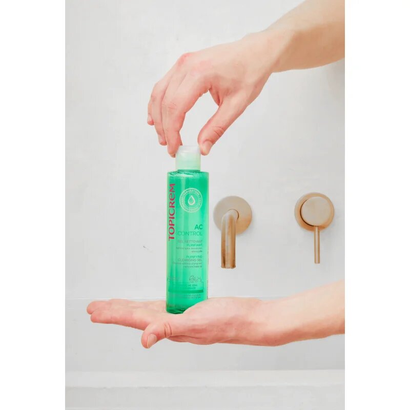 Topicrem AC Purifying Cleansing Gel hloubkově čisticí gel pro mastnou citlivou pleť 200 ml