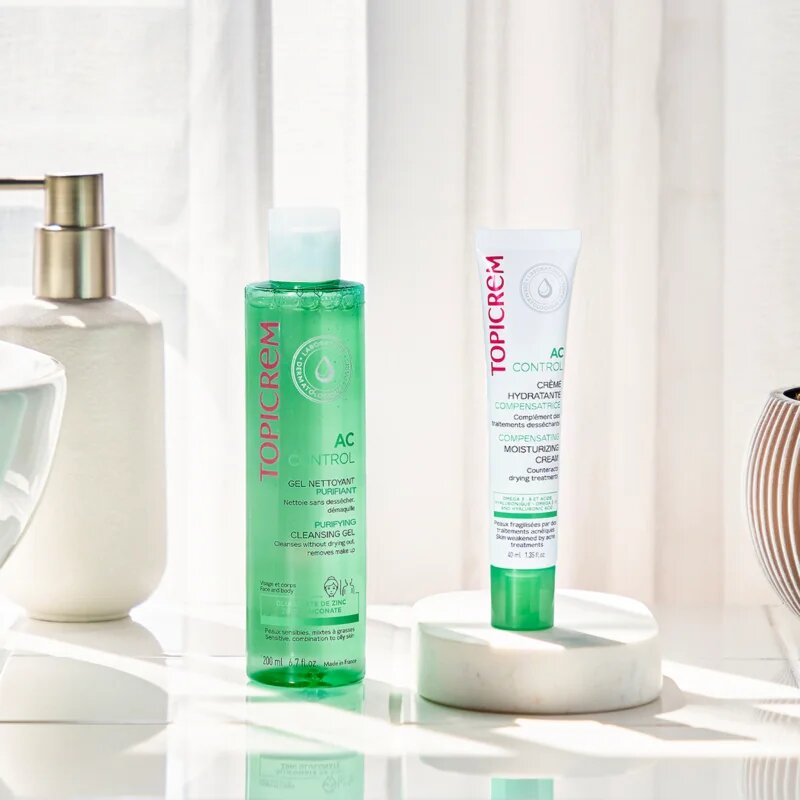 Topicrem AC Purifying Cleansing Gel hloubkově čisticí gel pro mastnou citlivou pleť 200 ml
