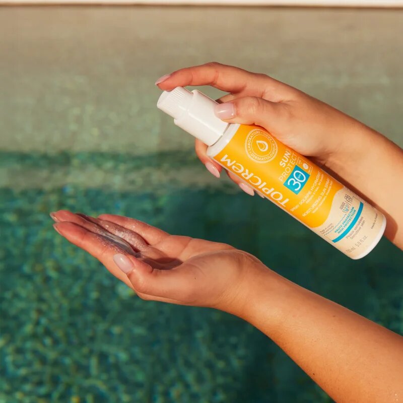 Topicrem Sun Protect Moisturizing Sun Spray ochranný sprej s hydratačním účinkem SPF 30 150 ml