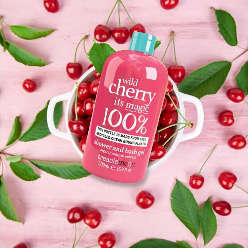 Treaclemoon Wild Cherry Magic sprchový a koupelový gel 500 ml