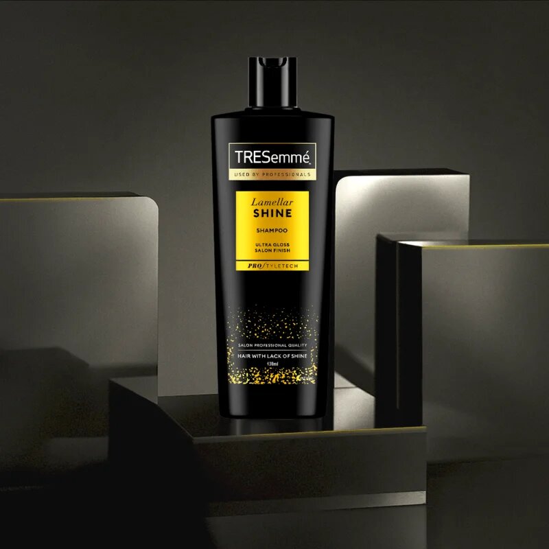 TRESemmé Lamellar Shine šampon pro lesk 400 ml