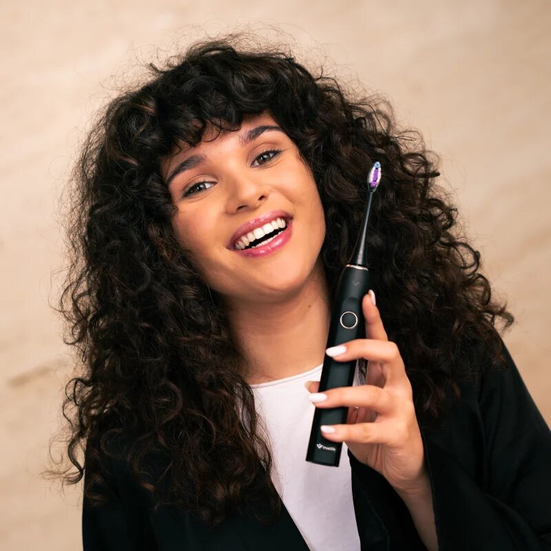 TrueLife SonicBrush Clean70 UV sonický zubní kartáček Black 1 ks
