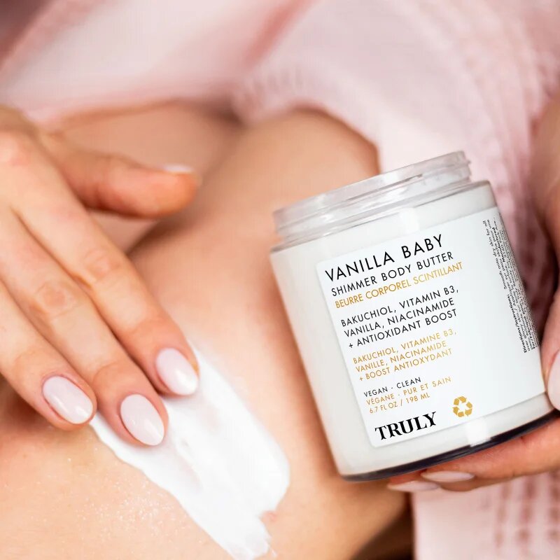 Truly Vanilla Baby intenzivně hydratační tělové máslo s perleťovým leskem 198 ml