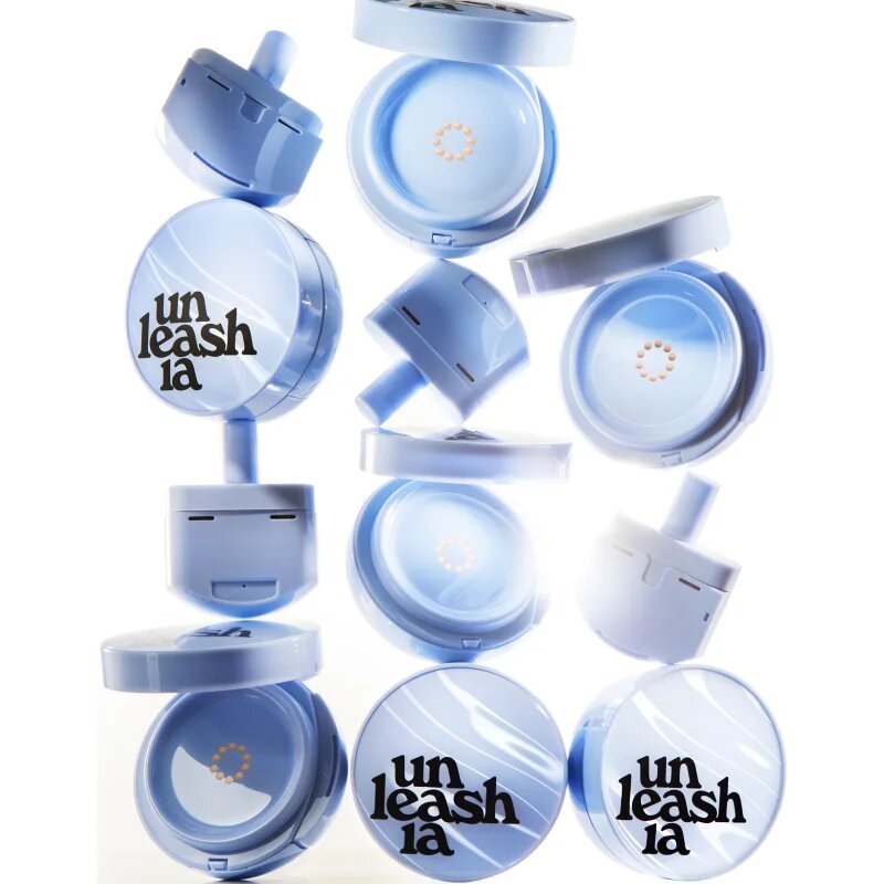 Unleashia Babe Skin Baby Blue Cushion dlouhotrvající make-up v houbičce SPF 40 odstín 21N Fluffy 15 g