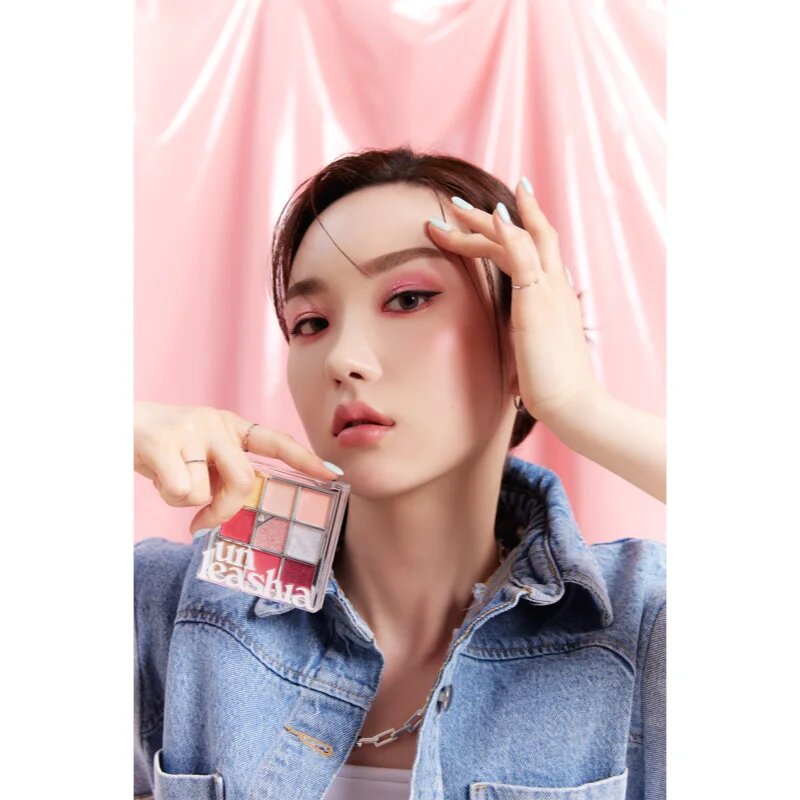 Unleashia Glitterpedia Eye Palette paletka očních stínů odstín No.7 All of Peach Ade 6.2 g